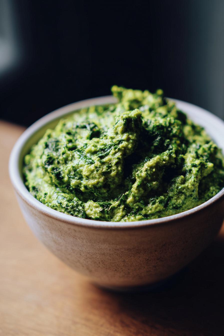 spinach pesto keto bowl